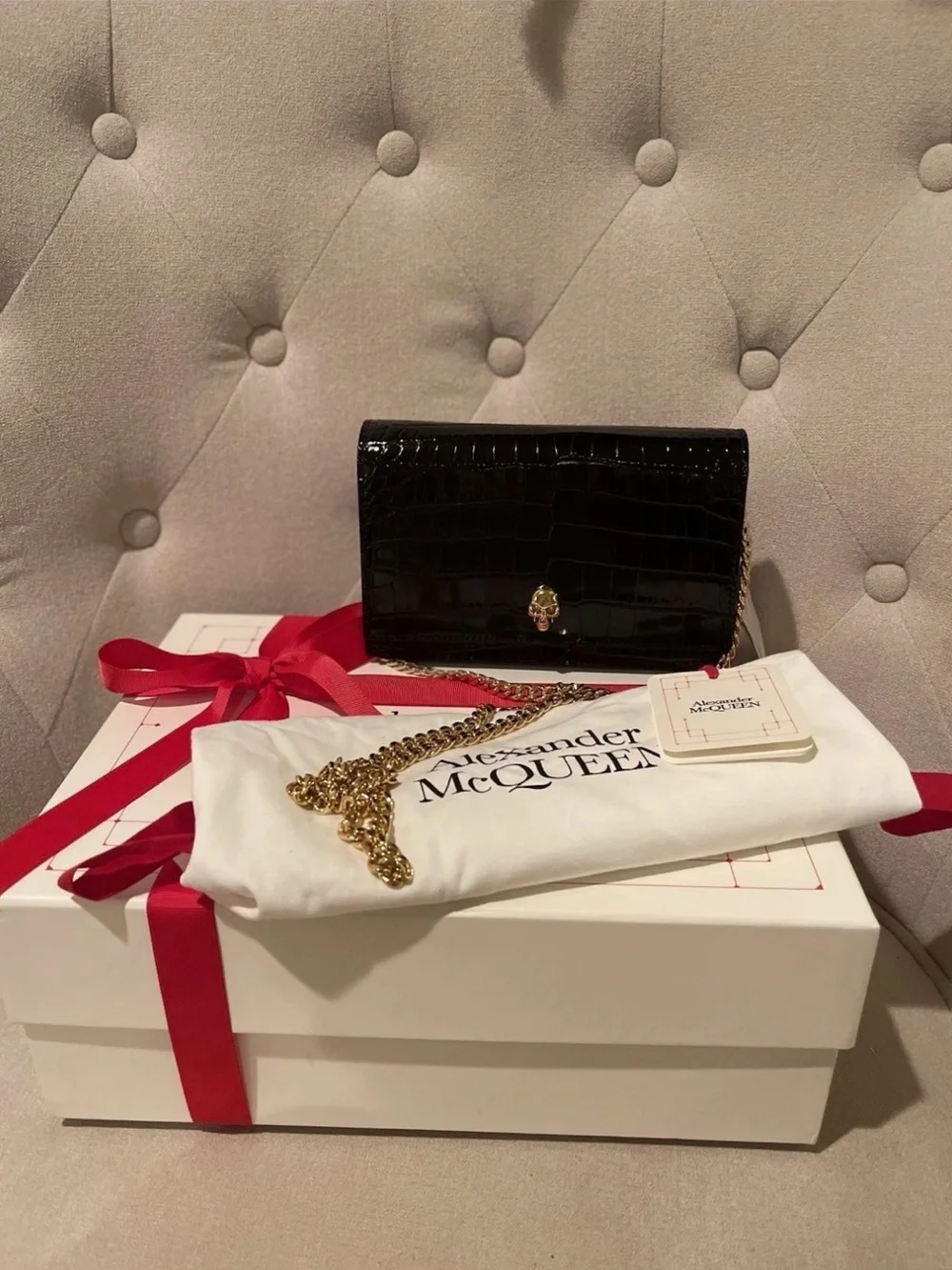 ALEXANDER MCQUEEN Black Croc Embossed Leather Skull Bag Gold Chain NWT$990